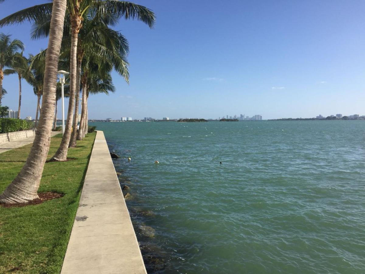 North Bay Village Apartment Bagian luar foto