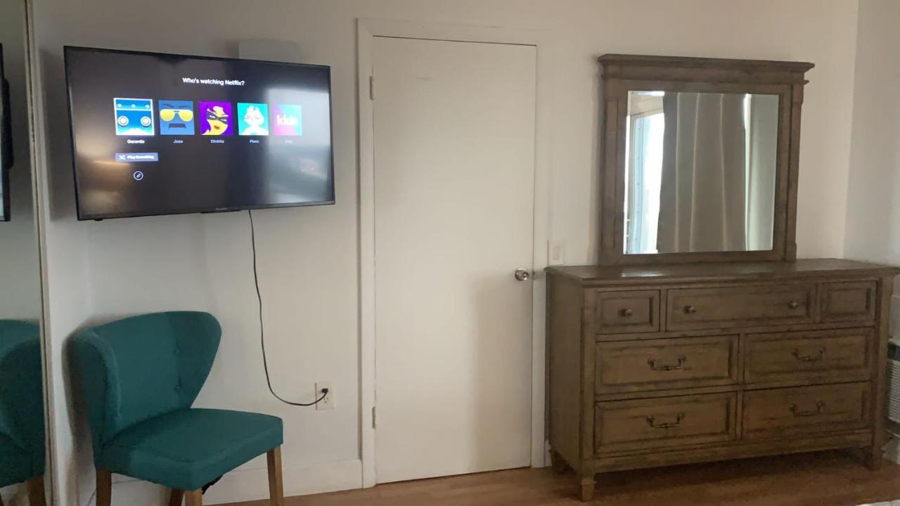 North Bay Village Apartment Bagian luar foto