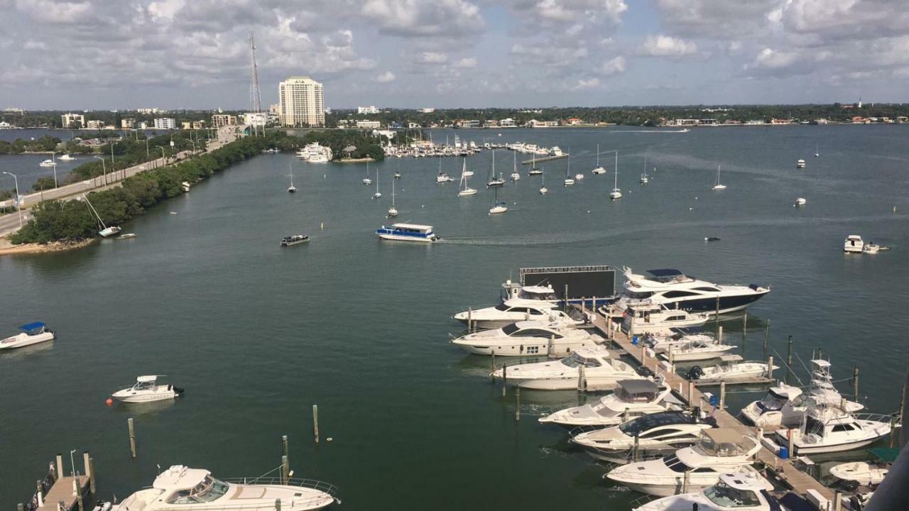 North Bay Village Apartment Bagian luar foto