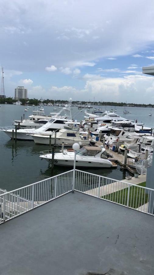 North Bay Village Apartment Bagian luar foto